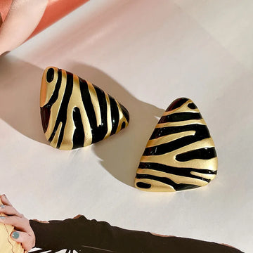 DAIIIBABYYY  -  New Vintage Zebra Enamel Triangle Drop Earrings for Women Maillard Style Brown Geometry Fashion Temperament Female Ear Jewelry